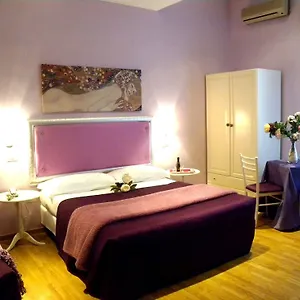 https://margaret.it-romehotels.com